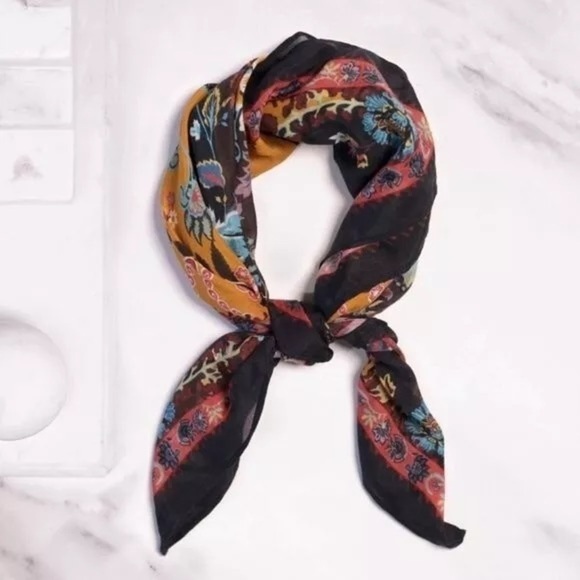 VISMAYA Rhapsody Square Oversized Rayon Scarf Bold Graphic Abstract Print 25x25 - Picture 4 of 4